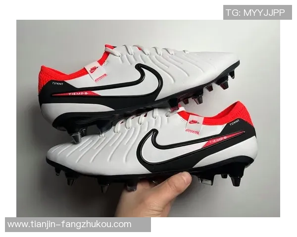 各大品牌超级球星足球鞋重量对比及性能分析 各大品牌超级球星足球鞋重量对比及性能分析