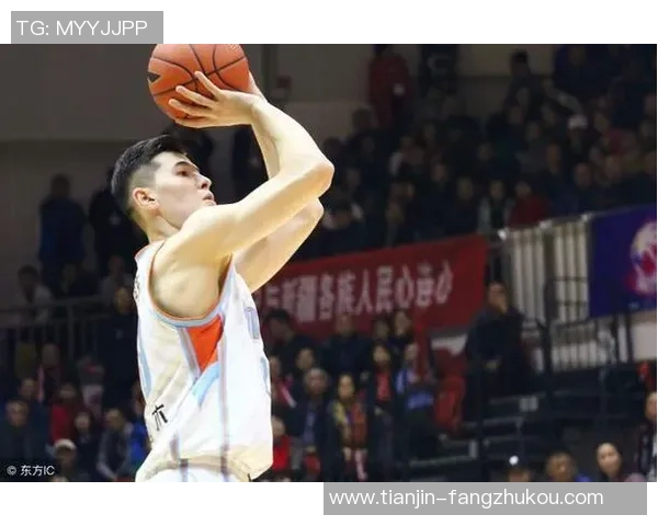 德国足球新星亚当斯:速度与技术的完美结合,未来之星崛起 德国足球新星亚当斯:速度与技术的完美结合,未来之星崛起